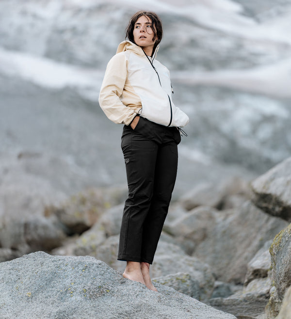 Modello professionista femminile - Pirate Black