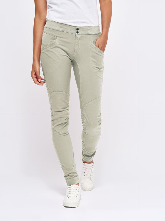 Pantalon escalade : les plus grandes marques outdoor sont chez